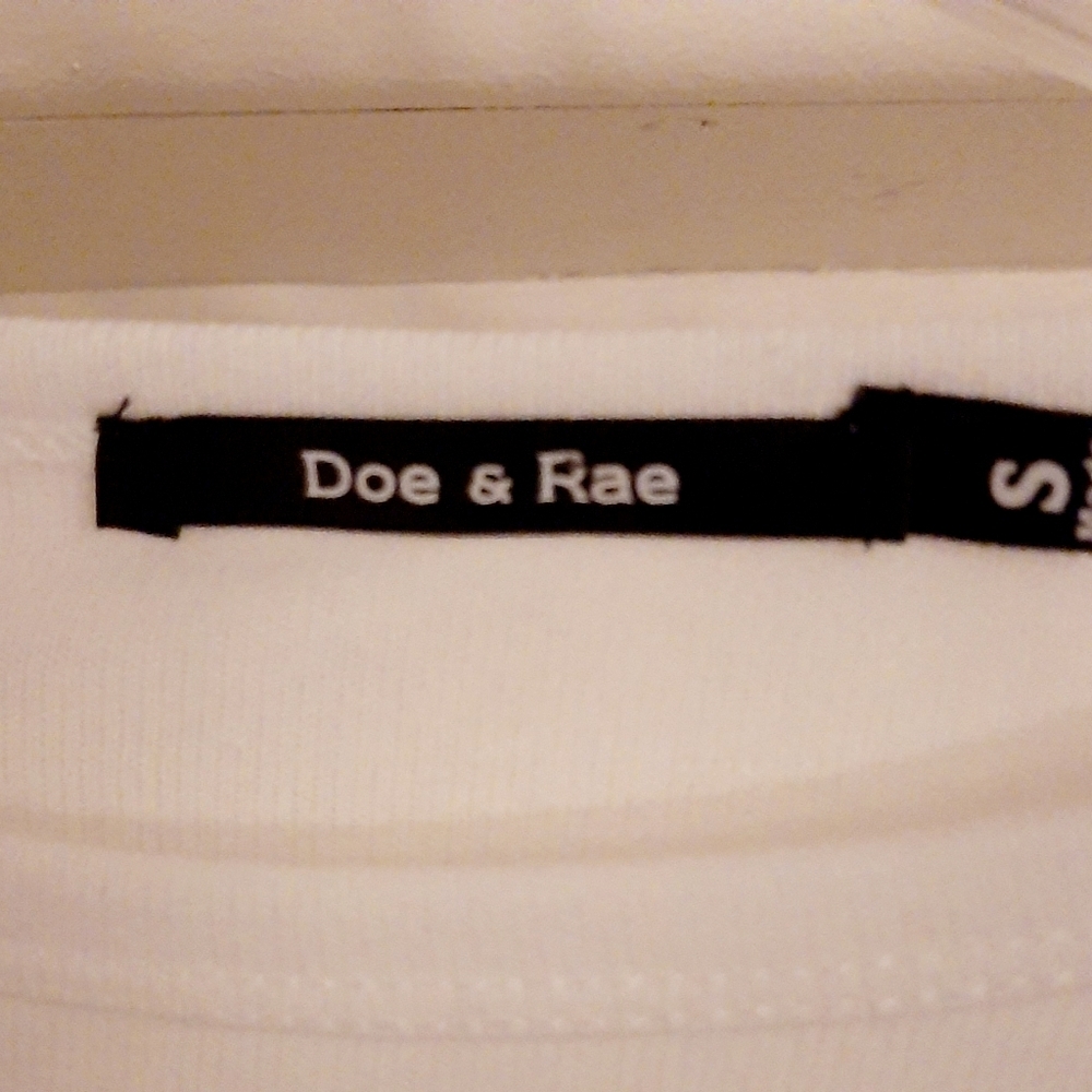 DOE & RAE RUFFLED SLEEVE KNIT TOP - Picture 6 of 11